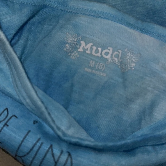 Shirts size 8 girls - Picture 4 of 5